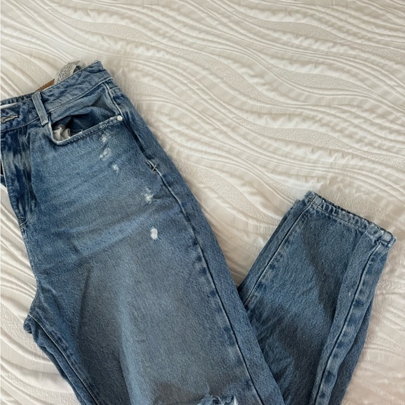 Zara Straight Mom Jeans - Picture 1 of 5